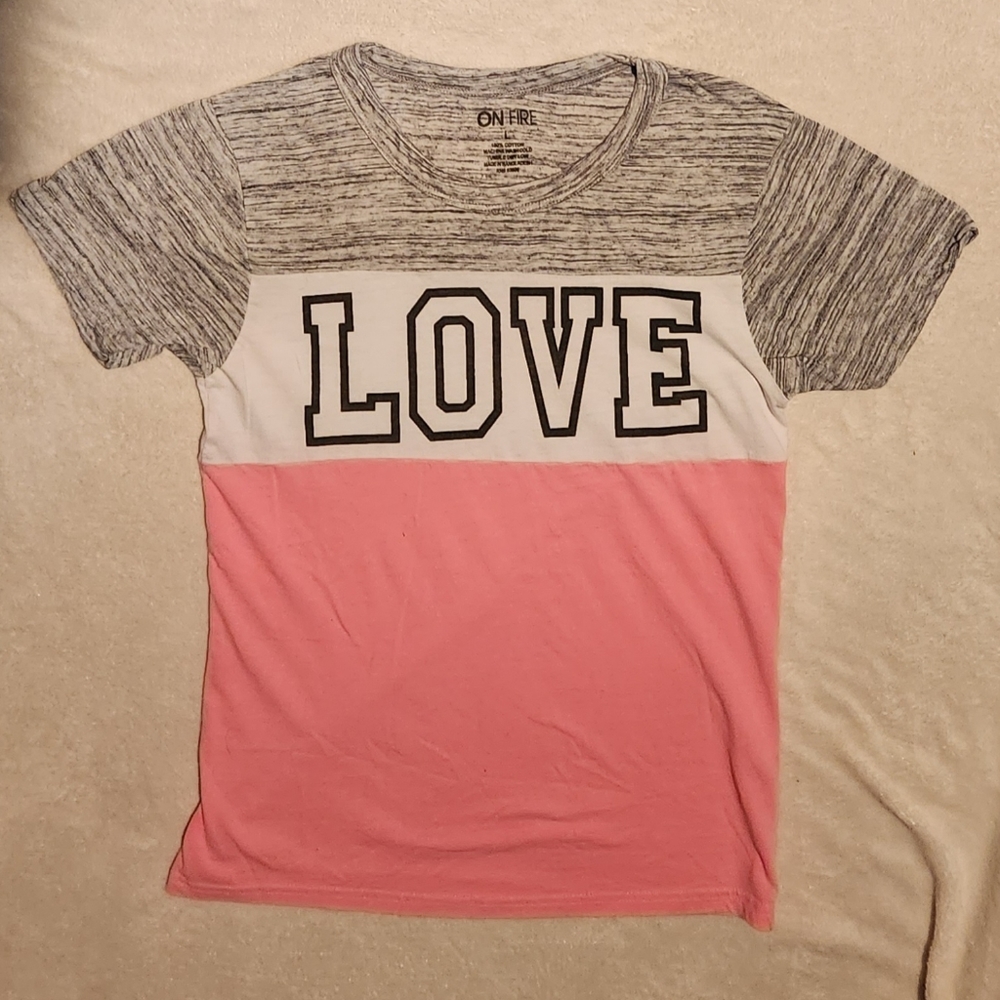 Love Graphic Tee L